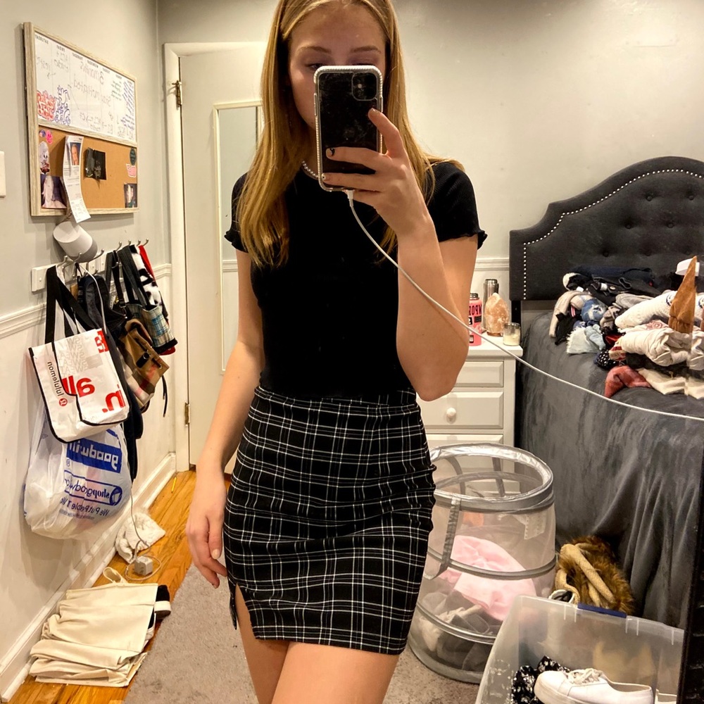 brandy melville mini skirt
